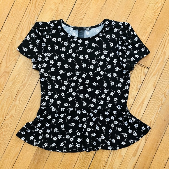 Floral top - Picture 1 of 2